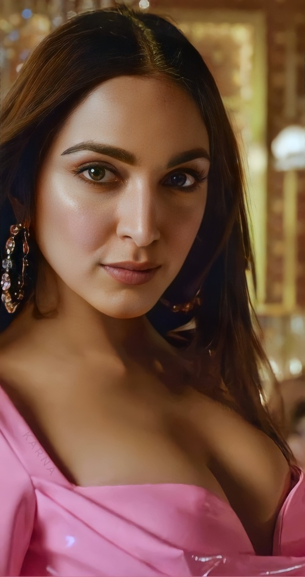 Kiara Advani Hot Photos