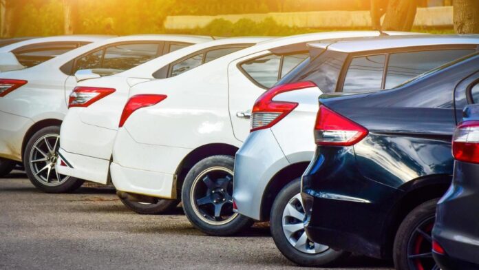 India's vehicle exports fall 2.5% in July, two-wheelers rise 12.5%!