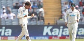 Santner's amazing performance, New Zealand close to a historic victory