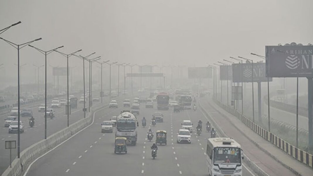 Air pollution in Delhi: Air quality in 'severe' category, visibility reduced due to fog