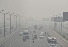 Air pollution in Delhi: Air quality in 'severe' category, visibility reduced due to fog