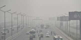 Air pollution in Delhi: Air quality in 'severe' category, visibility reduced due to fog