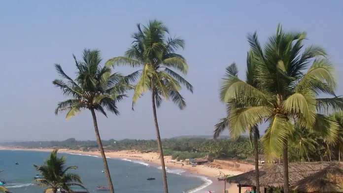 1 Killed, 20 Rescued As Tourist Boat Sinks Off Beach In Goa