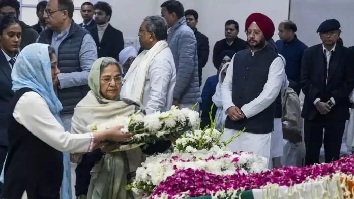 'Cheap politics': Minister reacts sharply to Congress' allegations on Manmohan Singh's funeral