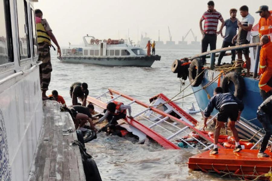 Mumbai ferry Accident