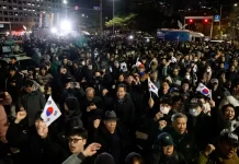 South Korean president apologizes but does not resign over martial law controversy