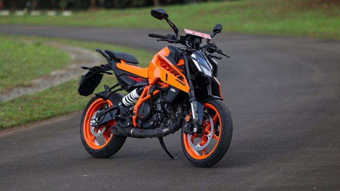 KTM 390 Duke price cut by ₹ 18,000