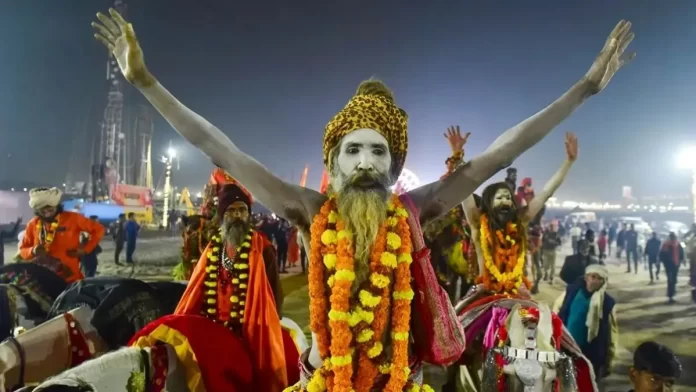 Maha Kumbh Live: Huge crowd gathered for 'Amrit Snan' in Prayagraj on Basant Panchami, government offices closed