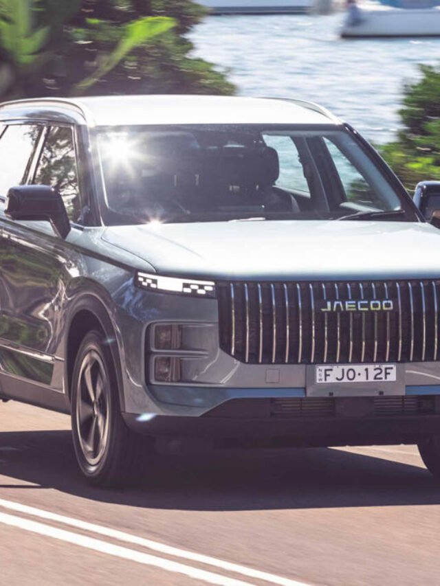 Jaecoo J7 Track – A premium SUV with powerful performance and modern features.