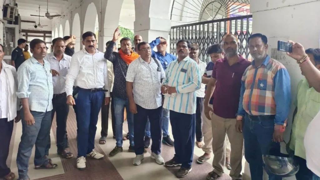 UP Contract Employees